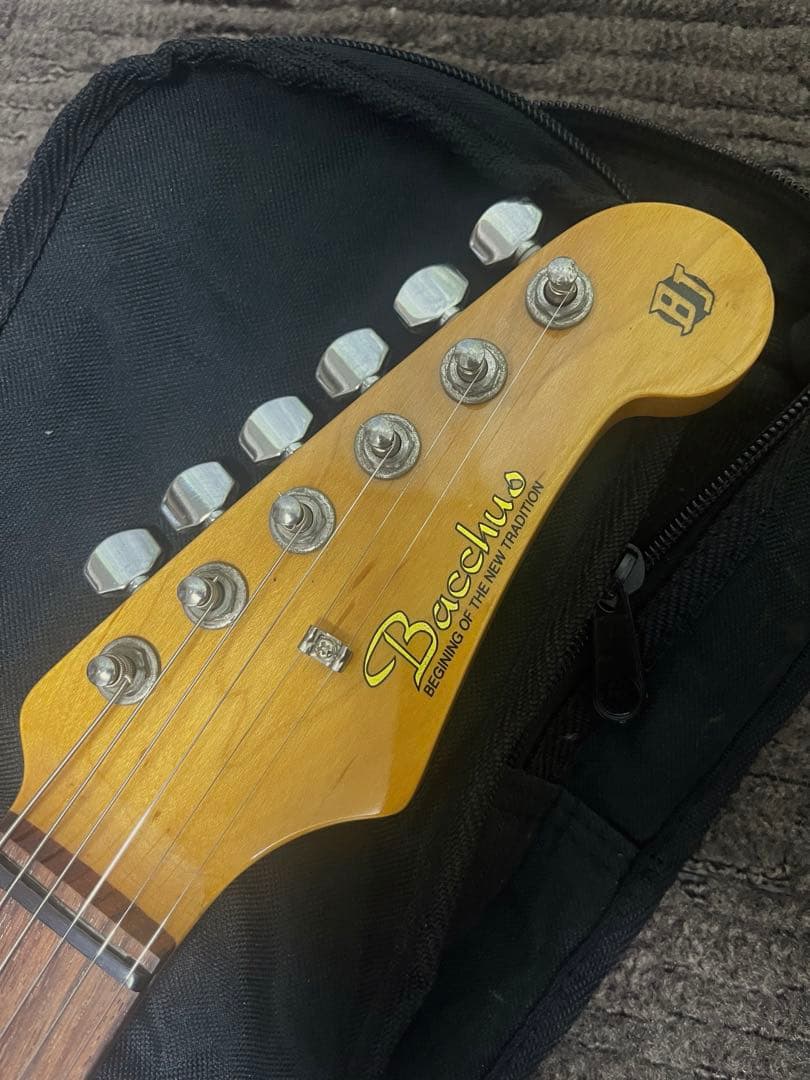 Bacchusネック➕historyボディのストラトキャスター 日本製