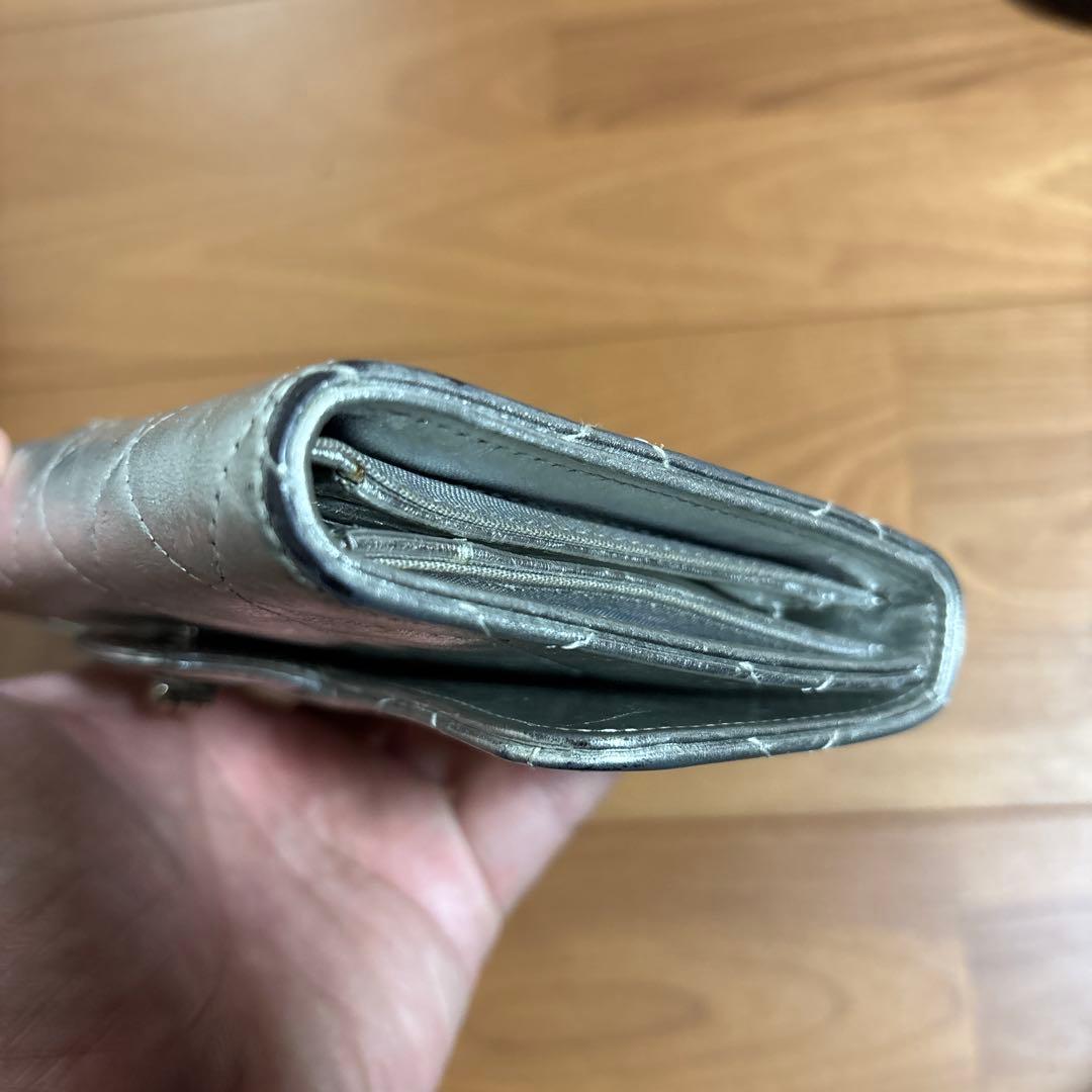 CHANEL シルバー 三つ折り財布