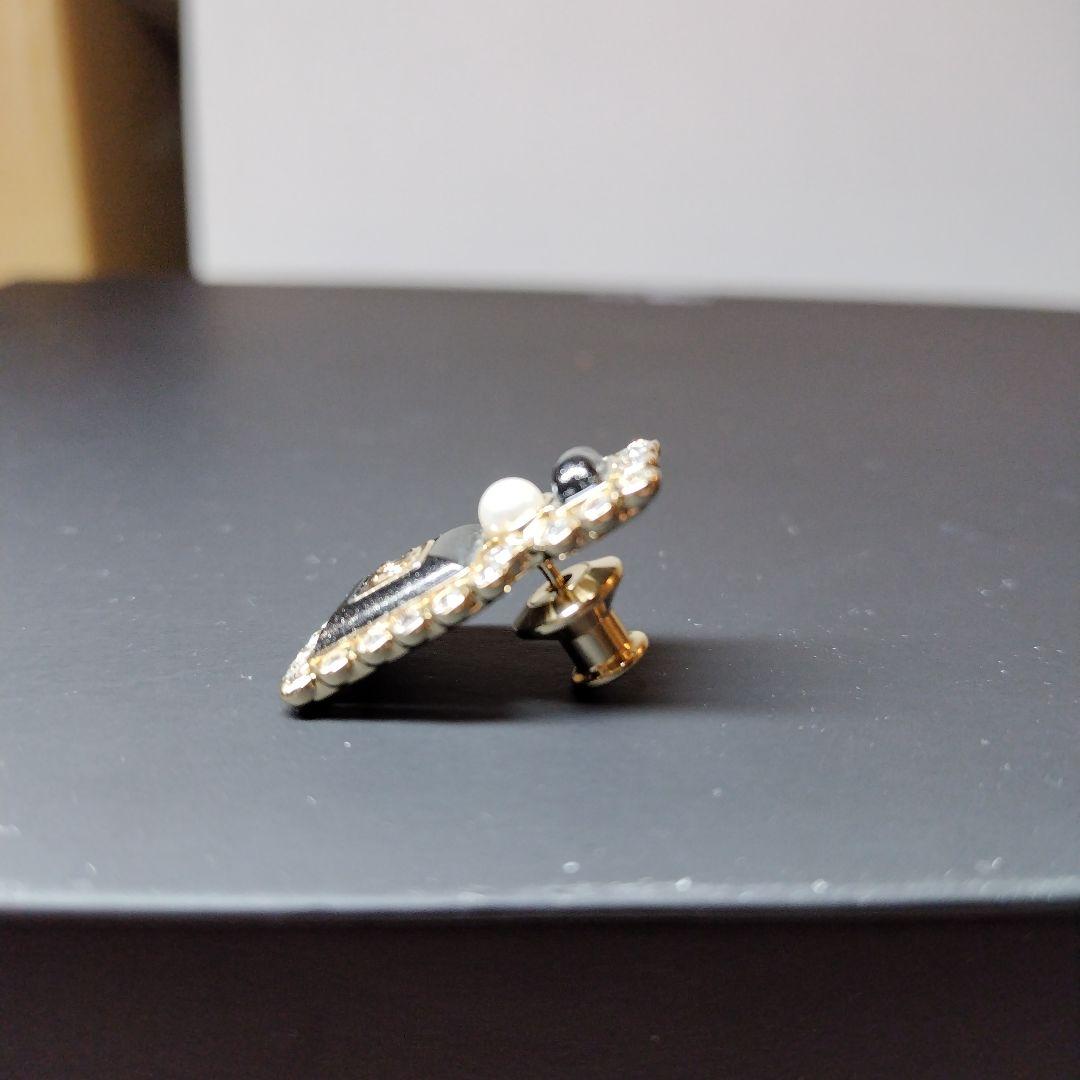 CHANEL　ピンブローチ　黒