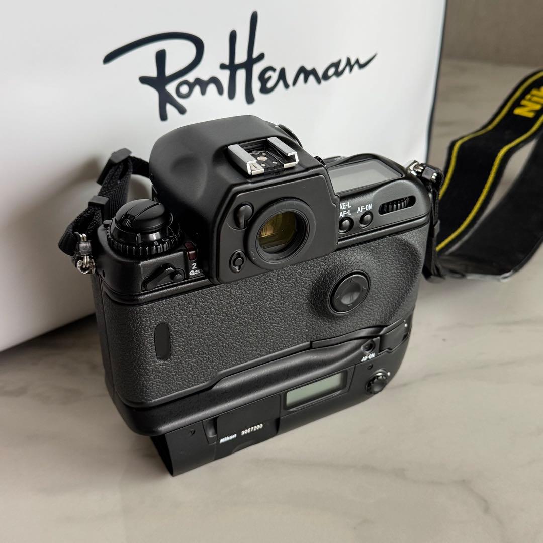 〔即日発送可〕ニコンF5 プレゼント付き❣️