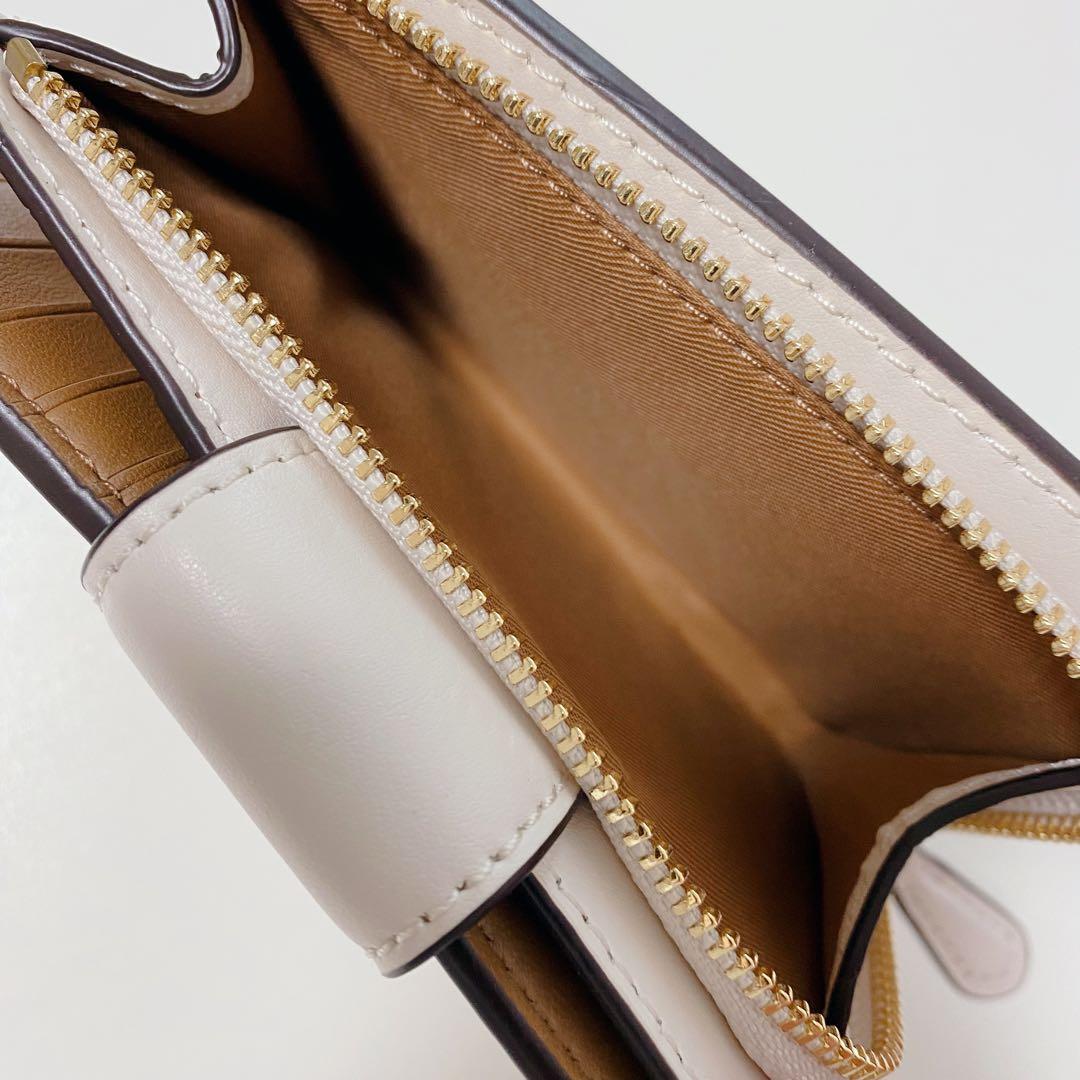 【新品未使用】COACHコーチ★二つ折り財布★リップモチーフ柄★口紅★ホワイト