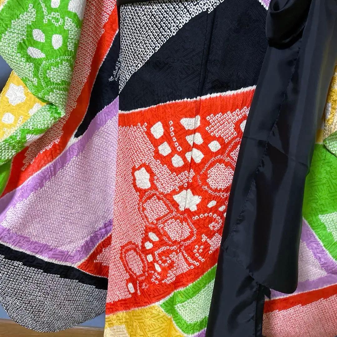 振袖フルセット　染分け総絞り　プラスサイズ　大胆な配色に黒でスタイル美人　成人式