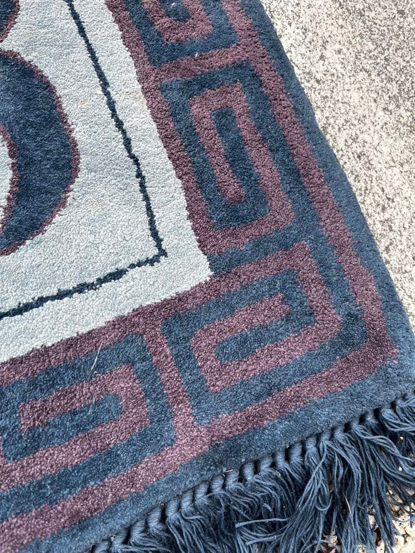 新鍋島緞通　吉島敷物　蟹牡丹紺三色　90×180 四角　玄関 キッチンマット