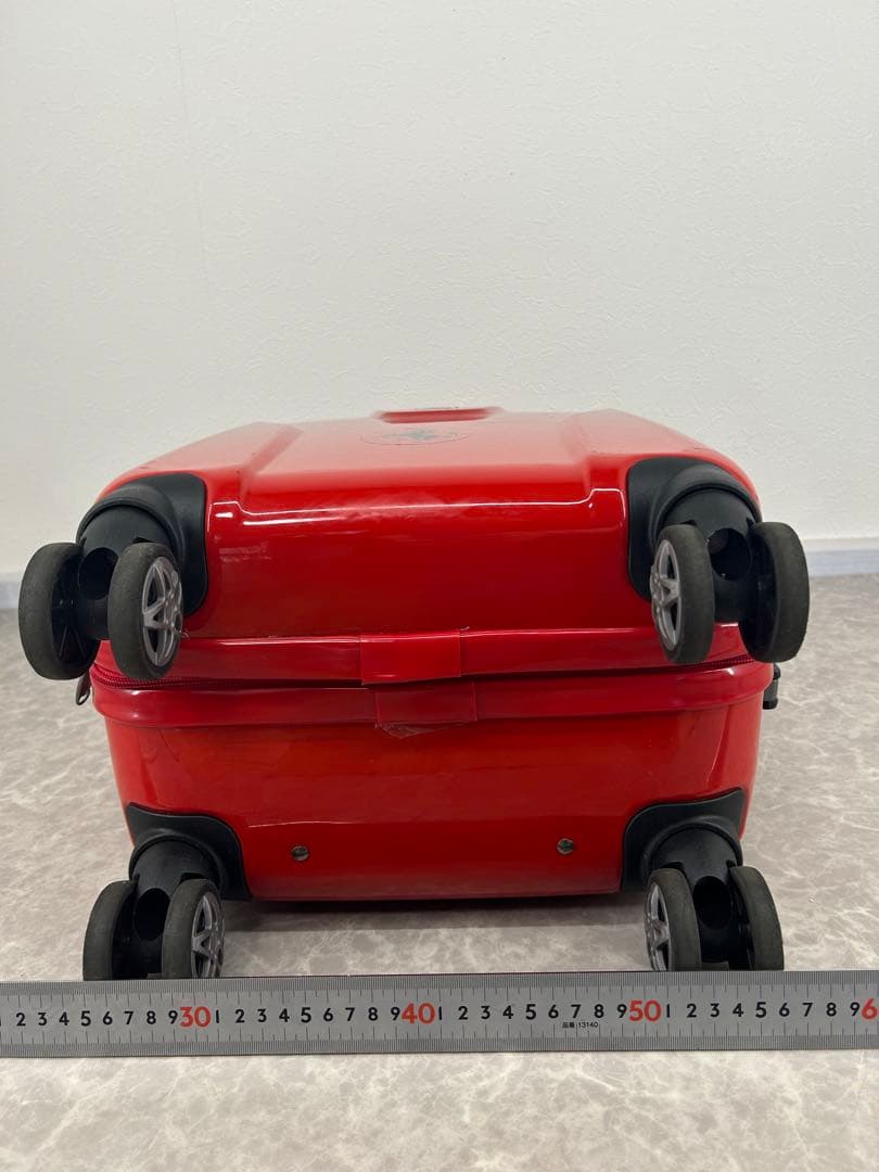 送料込み⭐︎Ferrari 【赤 キャリーケース 4輪】希少