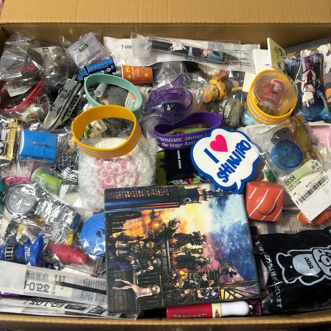 B.アニメグッズ キャラクター ノンジャンル 雑貨 激安 500点大量まとめ売り