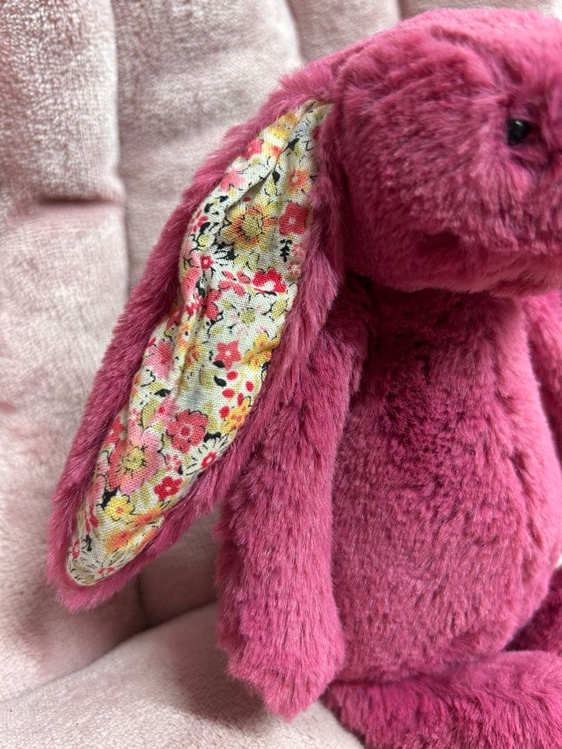 ぬいぐるみ  Small Bashful Rose Bunny