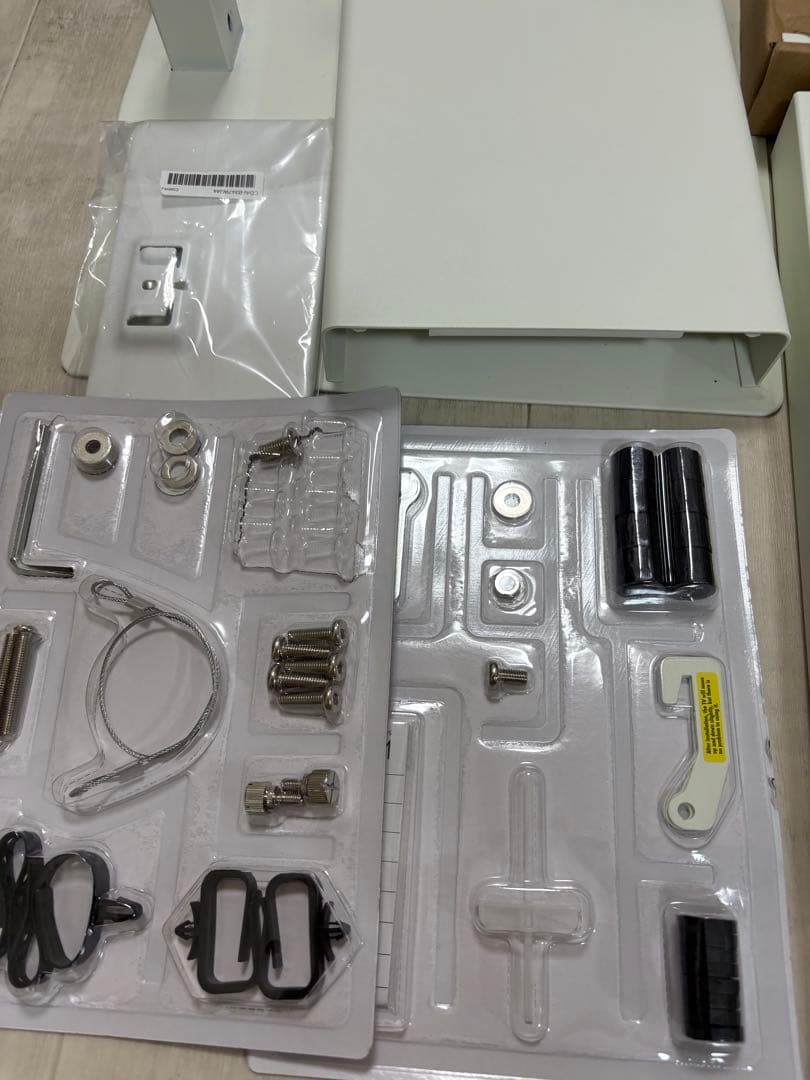 WALL V3 COMPACT ロータイプ　テレビスタンド　専用棚板あり