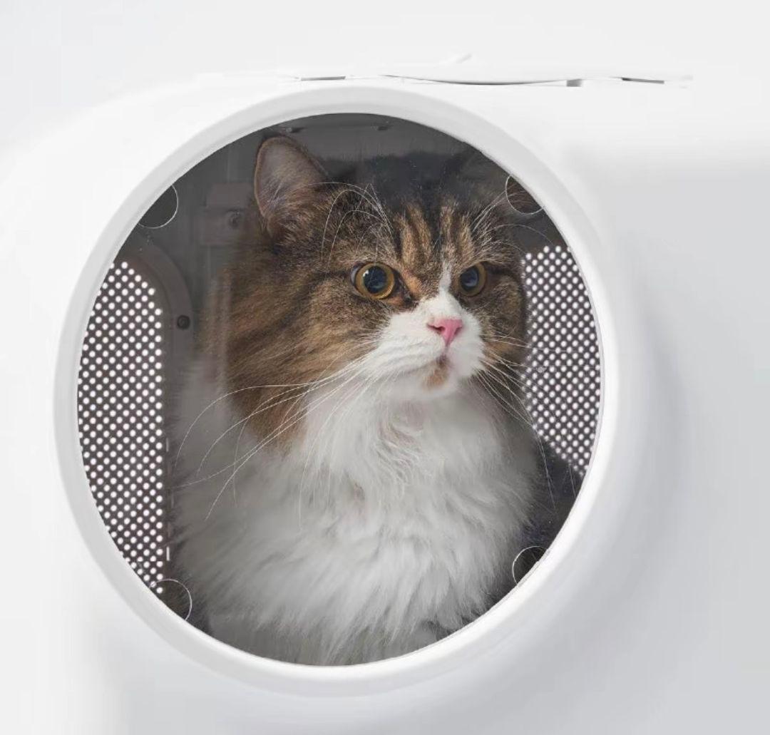 スマートペットトラベルボックス（LEDライト・換気システム付き）