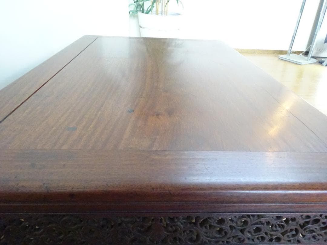 タジ　紫檀無垢　唐木　座卓　文机　ローテーブル　透かし彫り　細密彫刻　時代