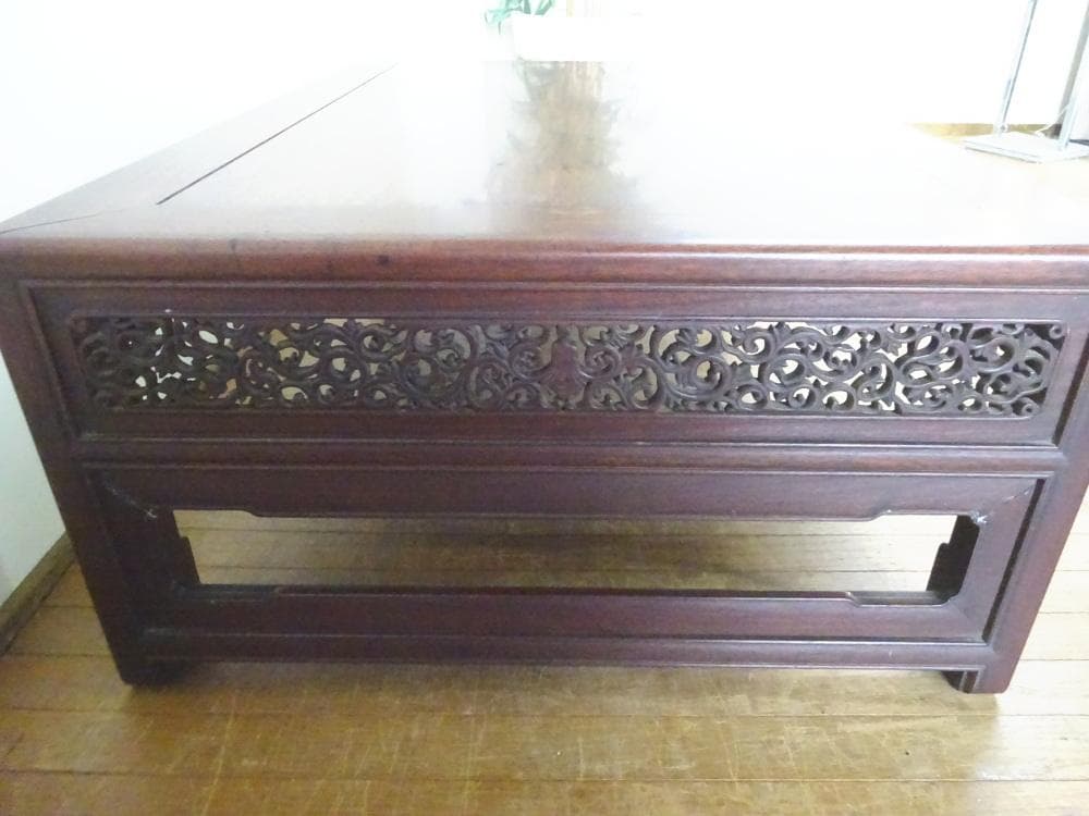 タジ　紫檀無垢　唐木　座卓　文机　ローテーブル　透かし彫り　細密彫刻　時代