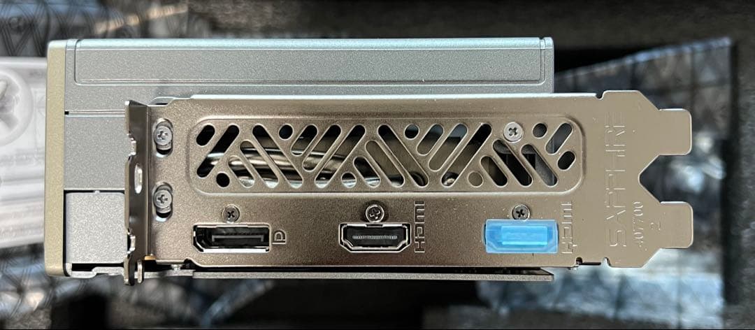 グラフィックボード・グラボ・ビデオカード AMD Radeon RX 9060 XT 16GB NITRO+