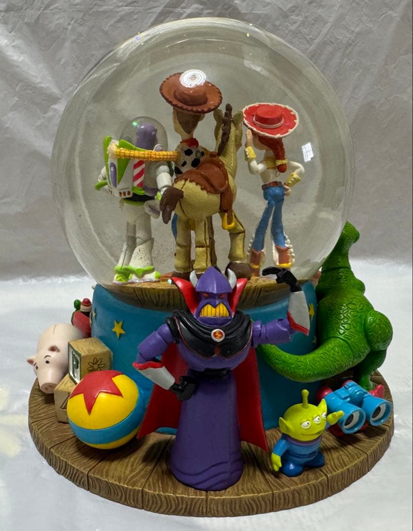 ディズニー トイストーリー オルゴール付きスノーグローブ