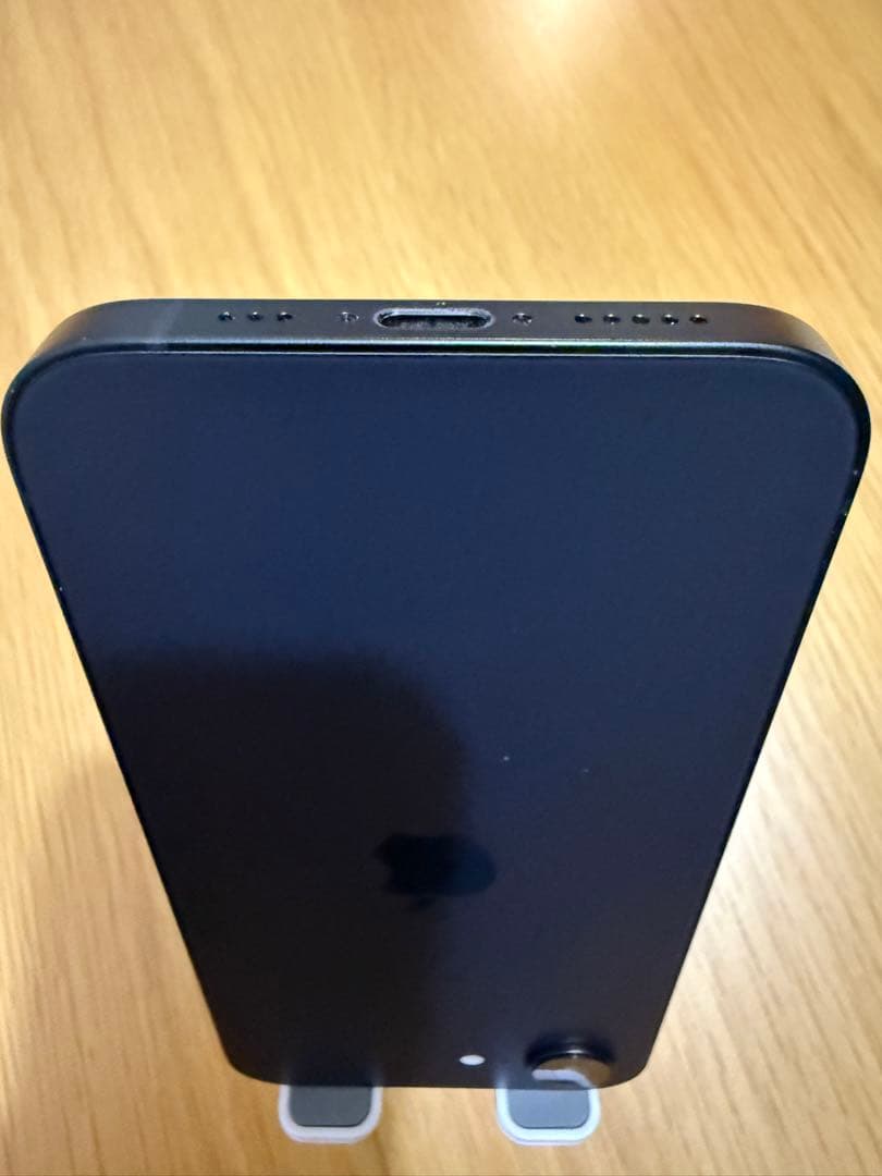 iPhone16e 256GB アップル購入 完済済 bat100% 充33