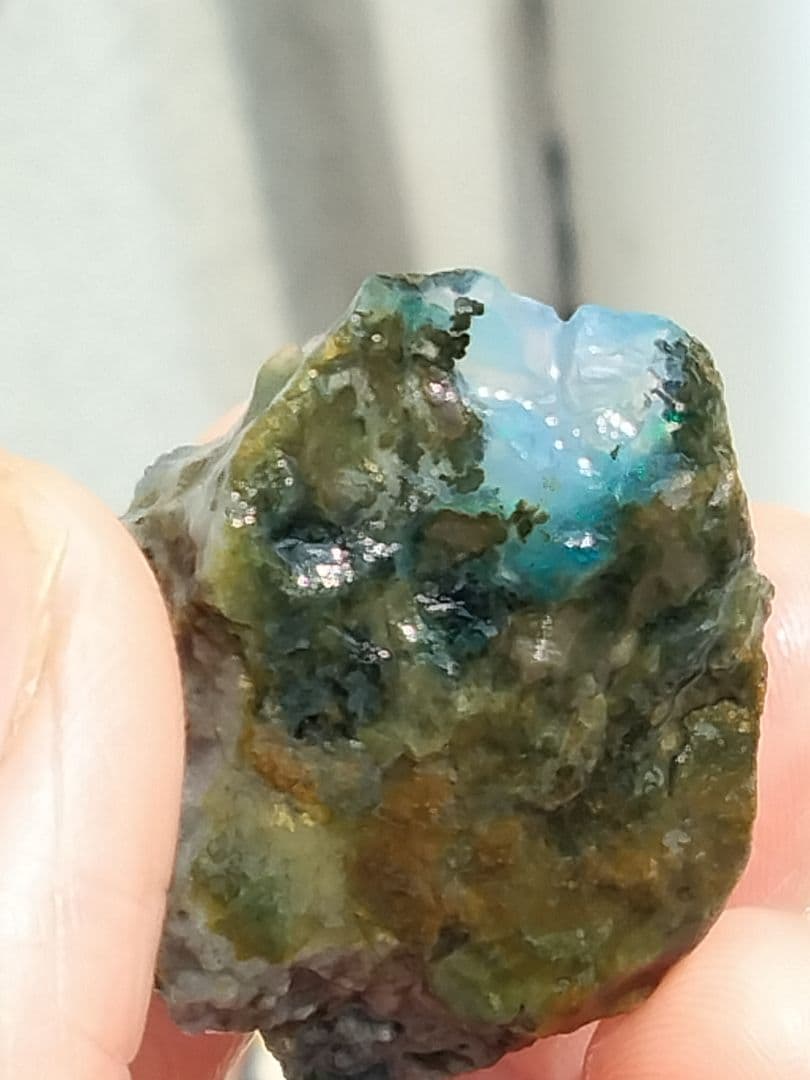 国産オパール　原石　国産　鉱物　国産鉱物　オパール　原石　番号88美しいオパール