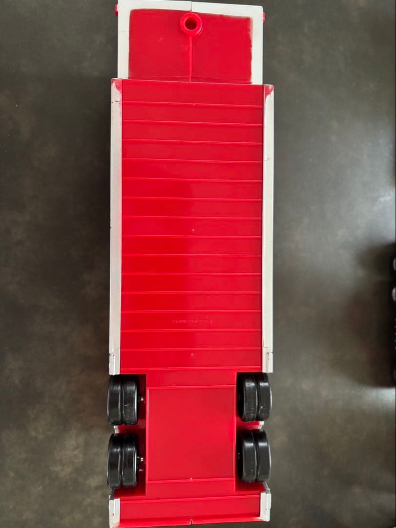 希少 ディズニー カーズ トミカ 大きなコレクションケース