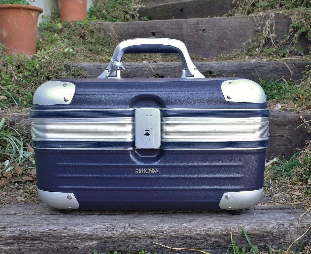 リモワ 814.38『Limbo/リンボ』ビューティケース ナイトブルー 鍵付