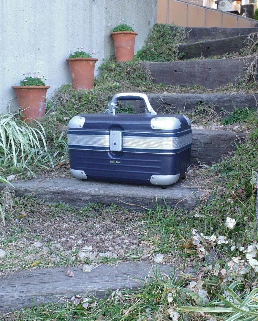 リモワ 814.38『Limbo/リンボ』ビューティケース ナイトブルー 鍵付