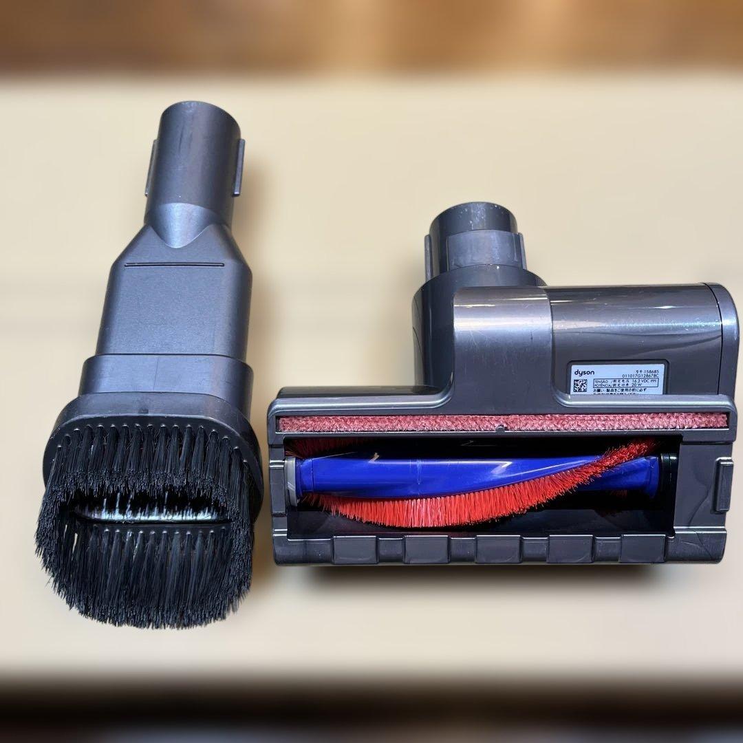 Dyson V8 Fluffy 掃除機 【バッテリー交換済】