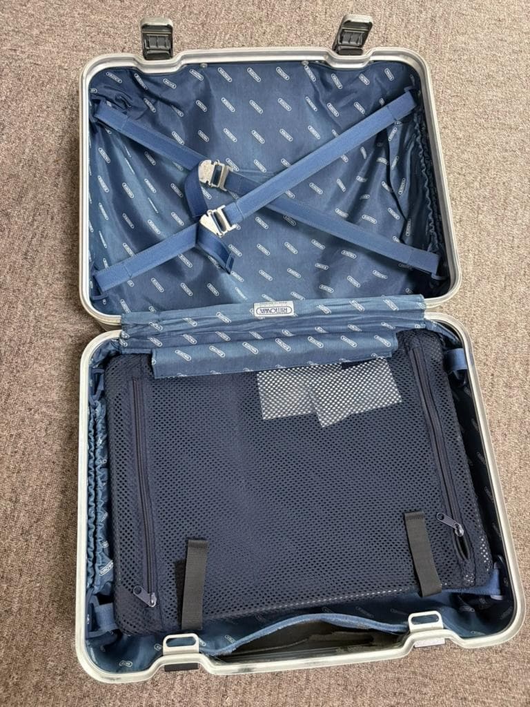 RIMOWA トパーズ　アルミキャリーケース シルバー