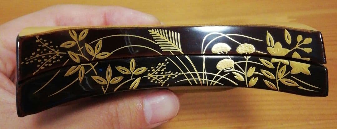 道場宗廣作　鵬雲斎好　蒔絵　秋草　三日月　升　香合　共箱　茶道具