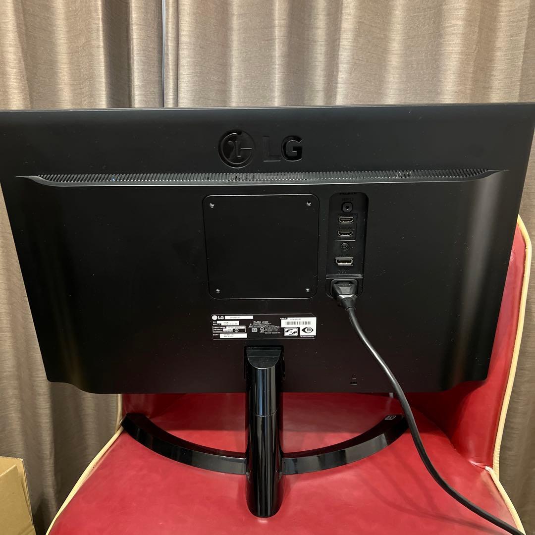 LG 24UD58-B 24インチ　4K UHD IPSモニター　中古おまけ付き
