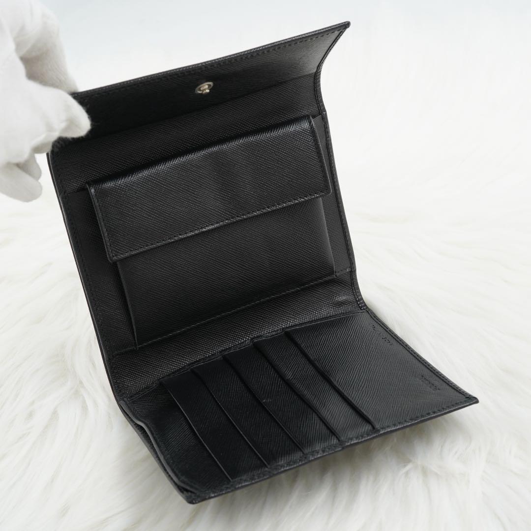 新品同様/未使用級　箱付き　PRADA プラダ　三つ折り財布　サフィアーノ　黒