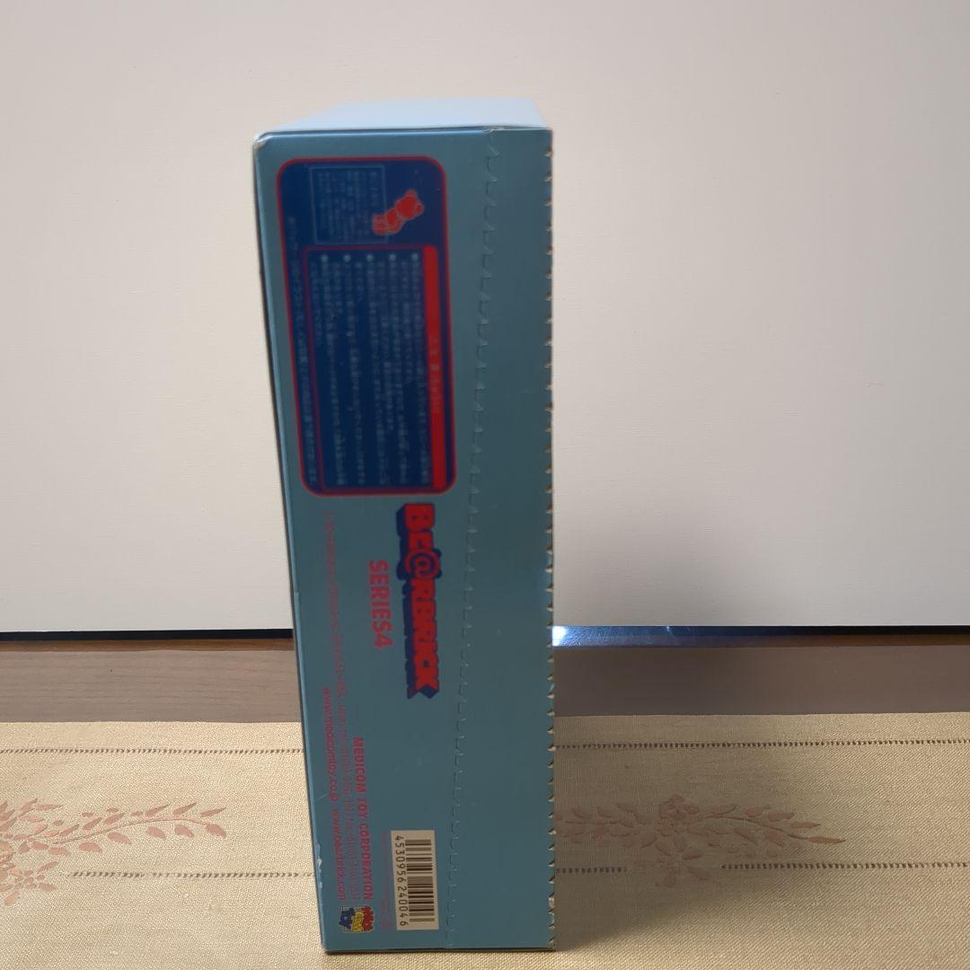 未開封box　BE@RBRICK　ベアブリックシリーズ4