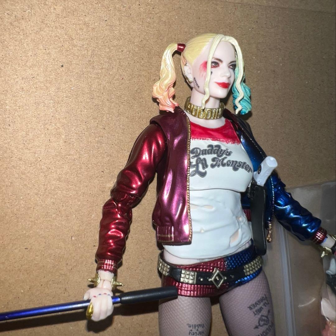 MAFEX ハーレイクイン　スーサイドスクワッド　フィギュア