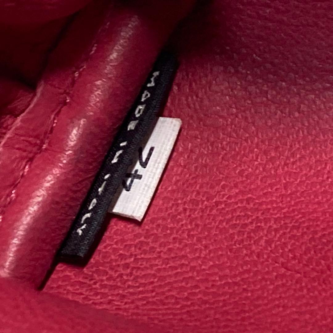 早い者勝ち　美品　PRADA プラダ　小銭入れ　ケース　ピンク　チャーム