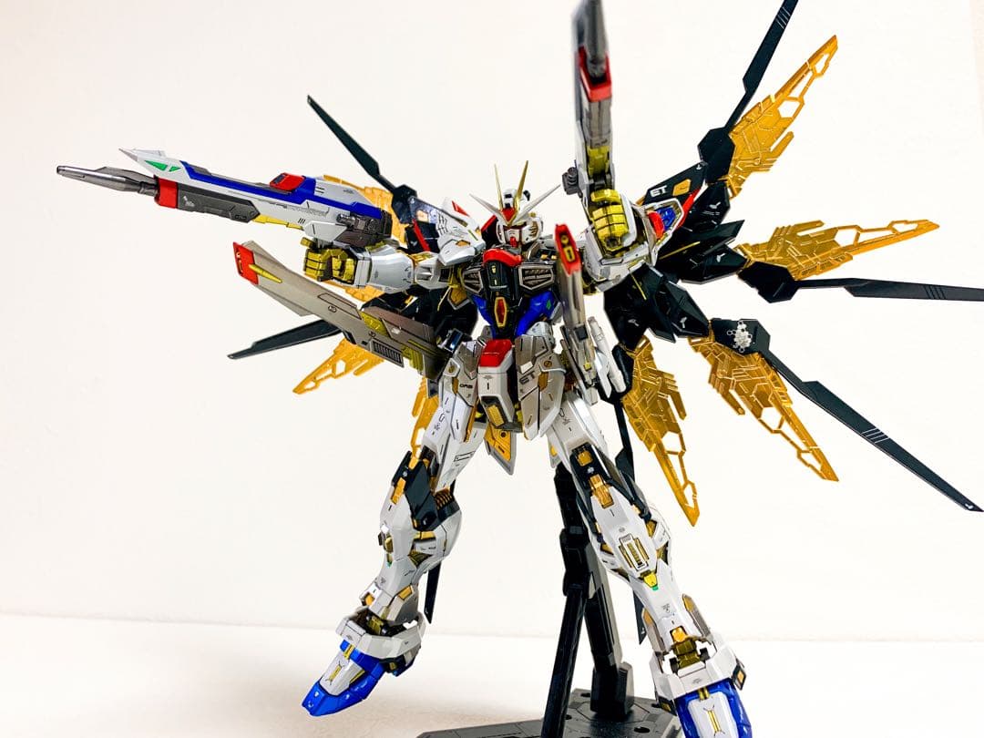 MGEX ストライクフリーダムガンダム　塗装済み完成品