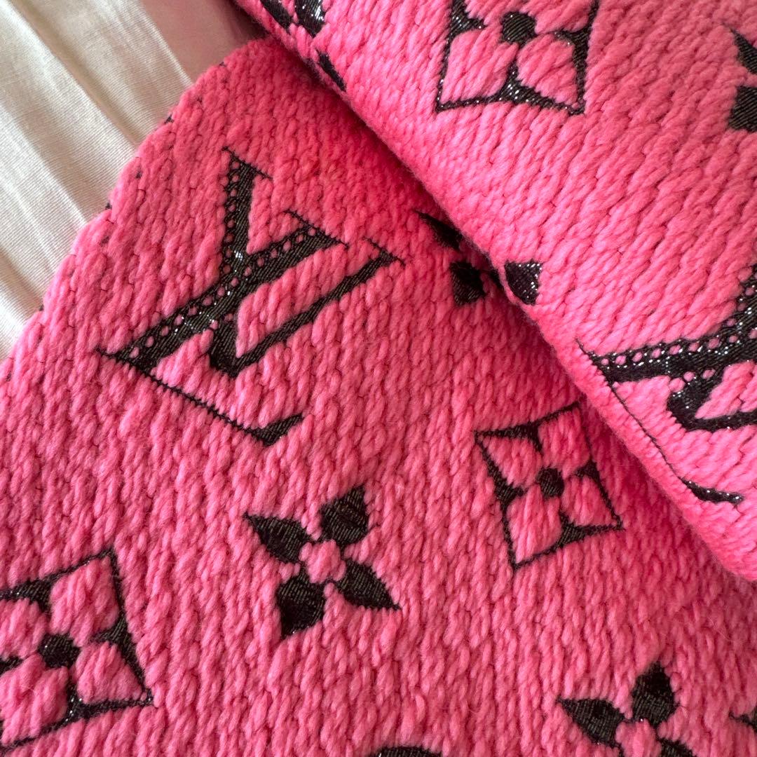 ルイヴィトン エシャルプ ロゴマニア マフラー ローズポップ ピンクM76070