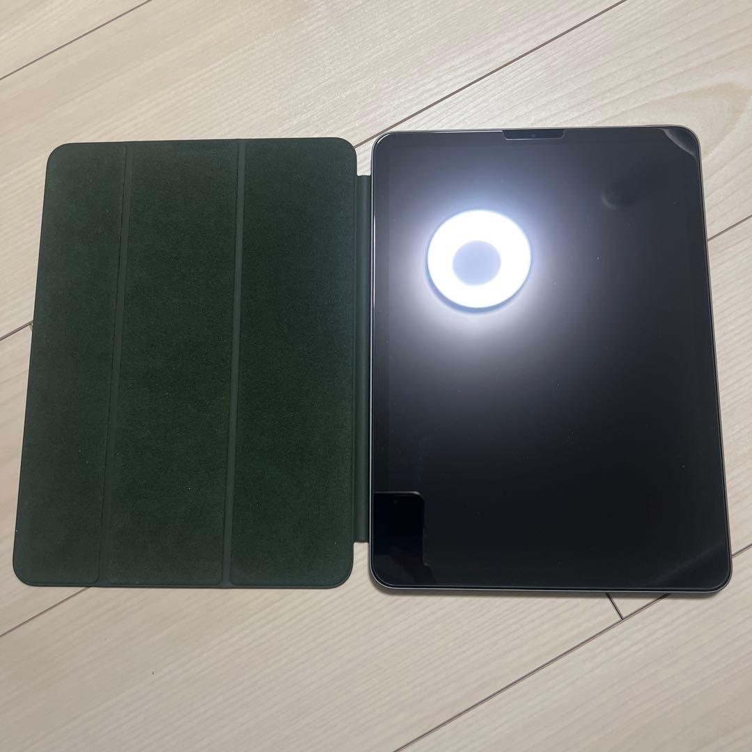 iPad Air 本体・Apple純正カバー付き