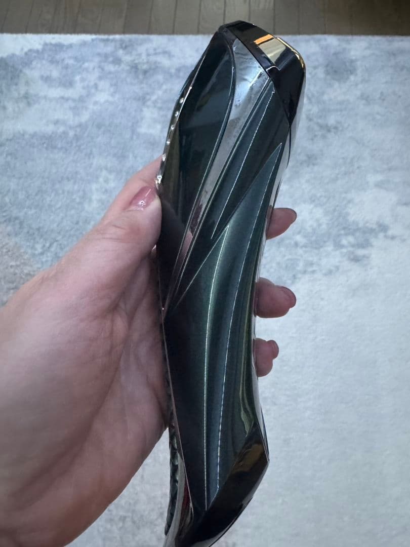 the Vzusa 美顔器 充電ケーブル付き