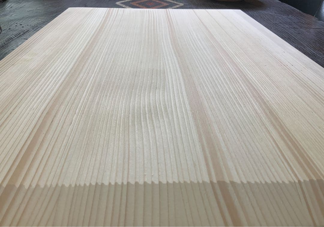 もみの木のバスマット3枚セットと樅木の2段弁当箱付きです