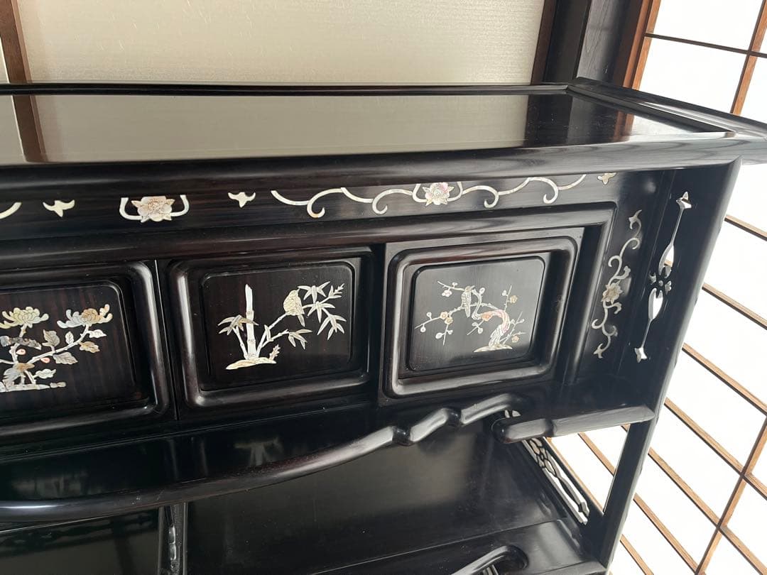 （大特価）中国花蓮で購入した黒色木製家具　茶たんす 3段棚