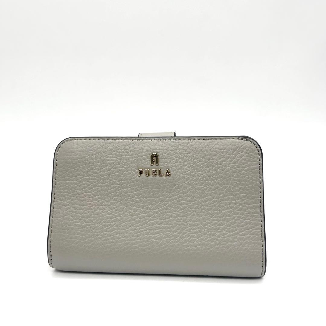 未使用級　FURLA　フルラ　カメリア　二つ折り財布　レザー　アーチロゴ