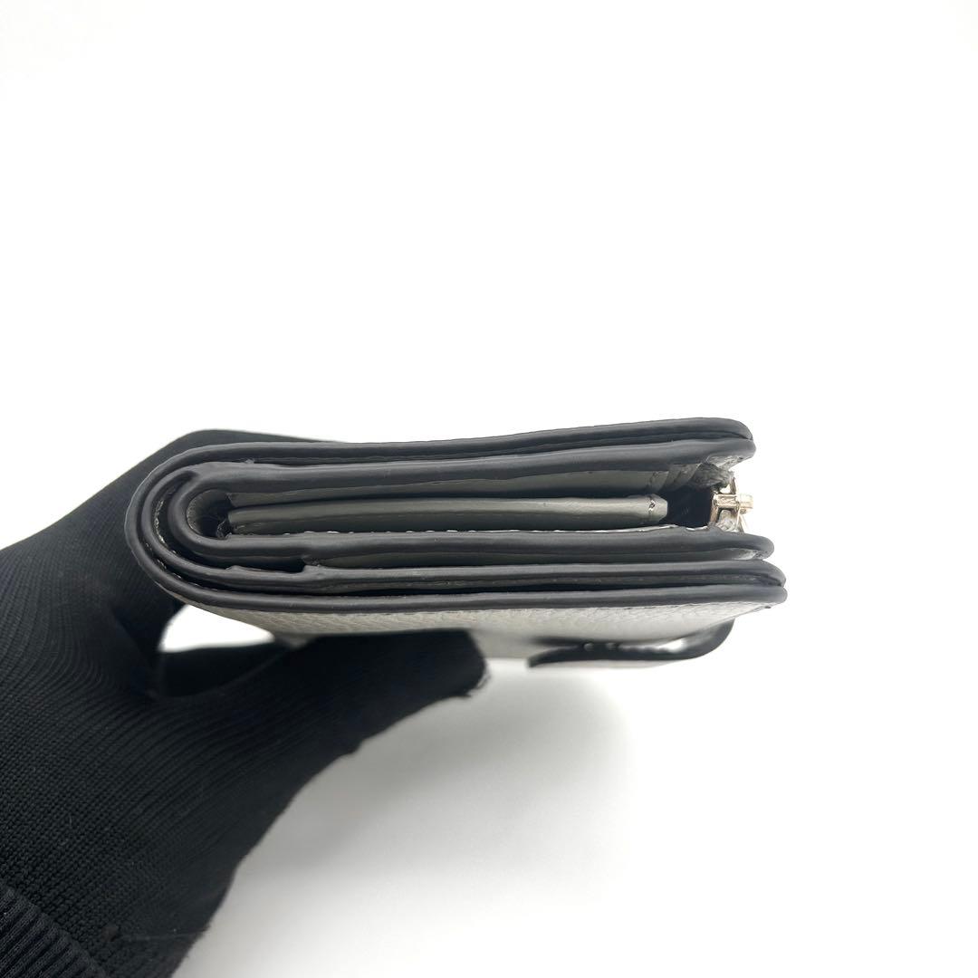 未使用級　FURLA　フルラ　カメリア　二つ折り財布　レザー　アーチロゴ