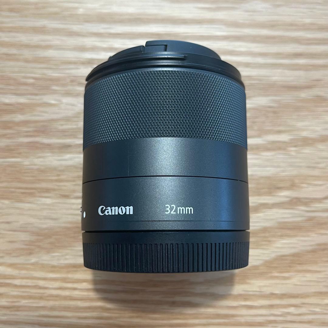 未使用品 Canon キヤノン EF-M 32mm F1.4 STM