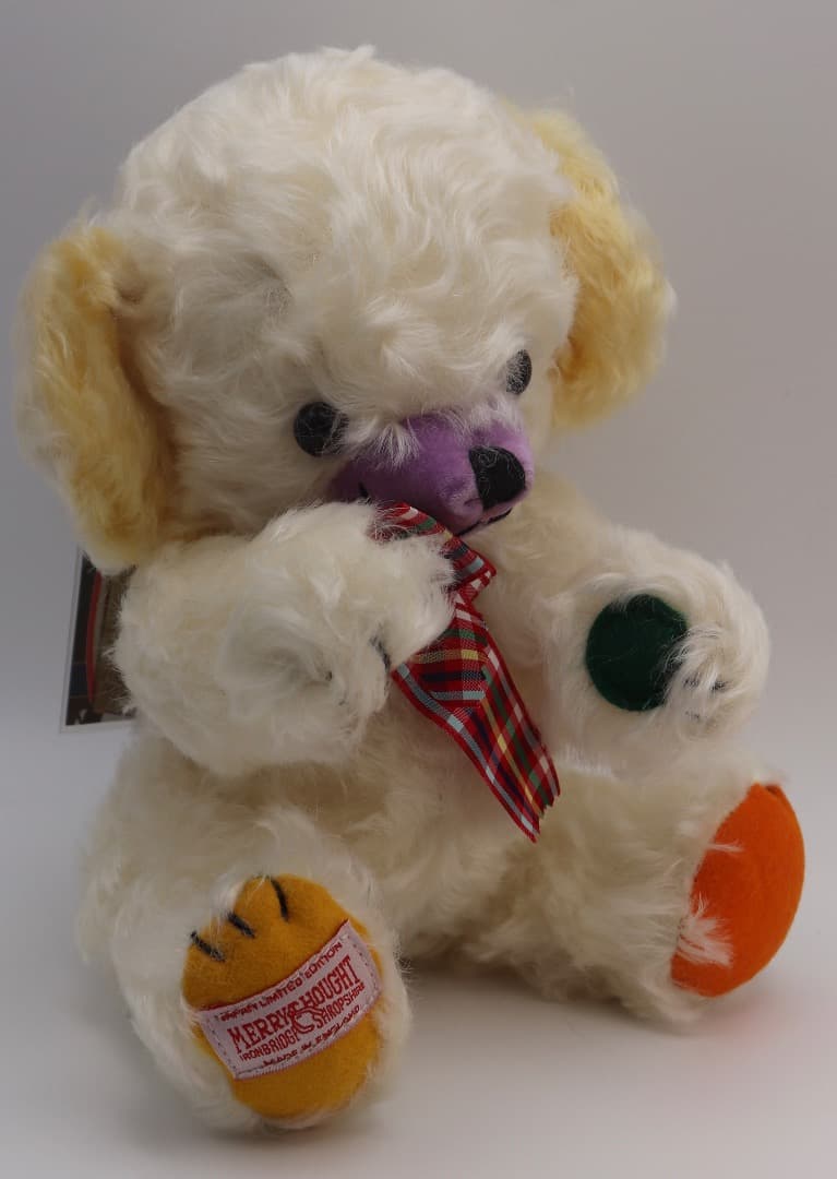 チーキー・フルーツケーキ26cm MERRYTHOUGHT 2001年