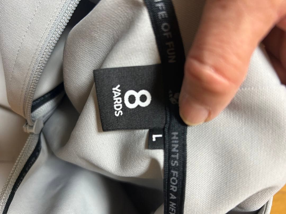 ヒカル　ハチヤーズ　グレー パーカー L 美品