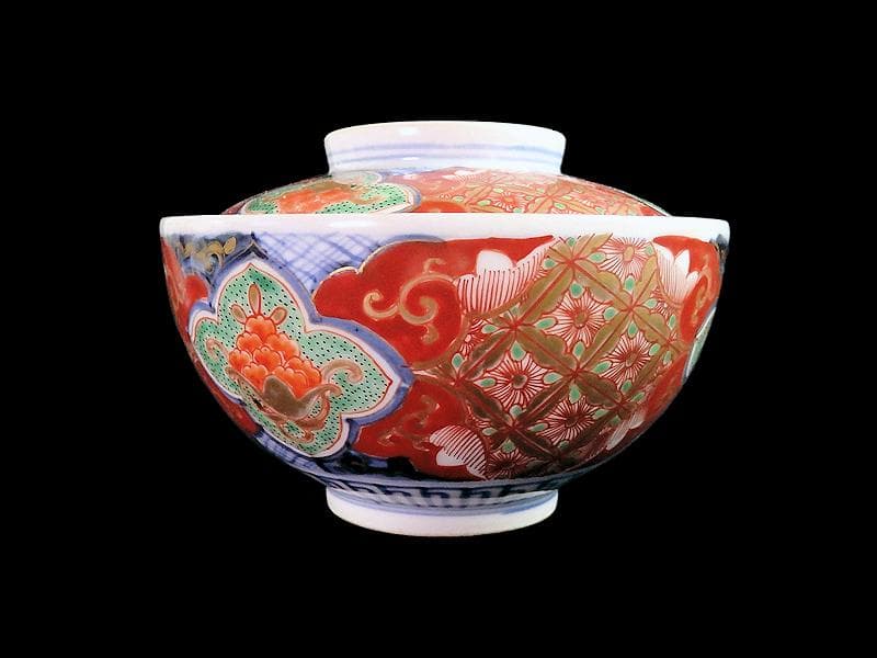 古伊万里　金襴手　七宝紋に菊花四方襷紋の図　大振蓋茶碗　A531AS-CJb