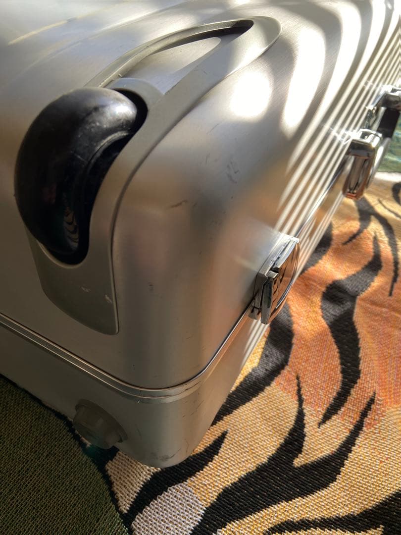 ゼロハリバートンスーツケース2輪