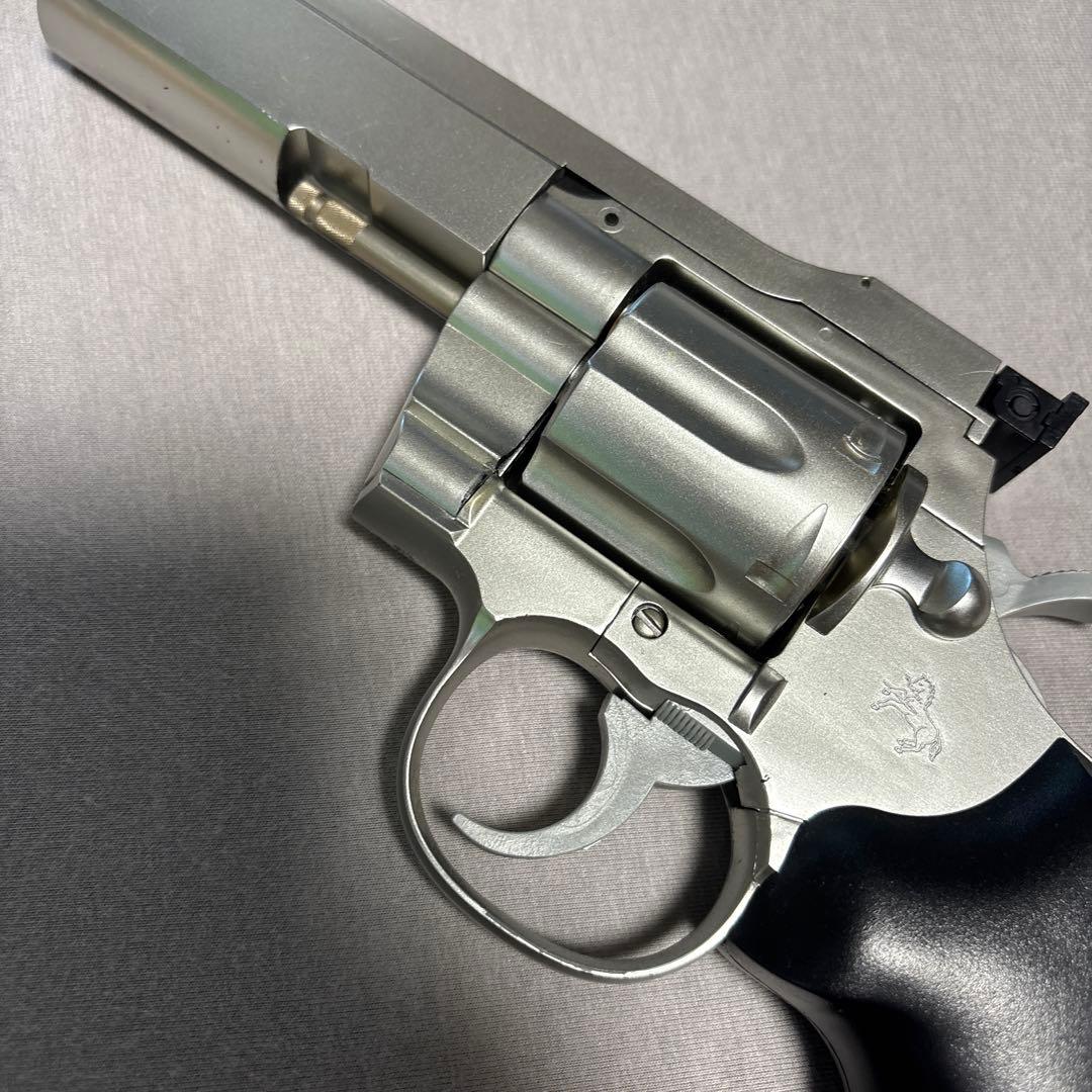 東京マルイ　リボルバー(シルバー・ブラック)