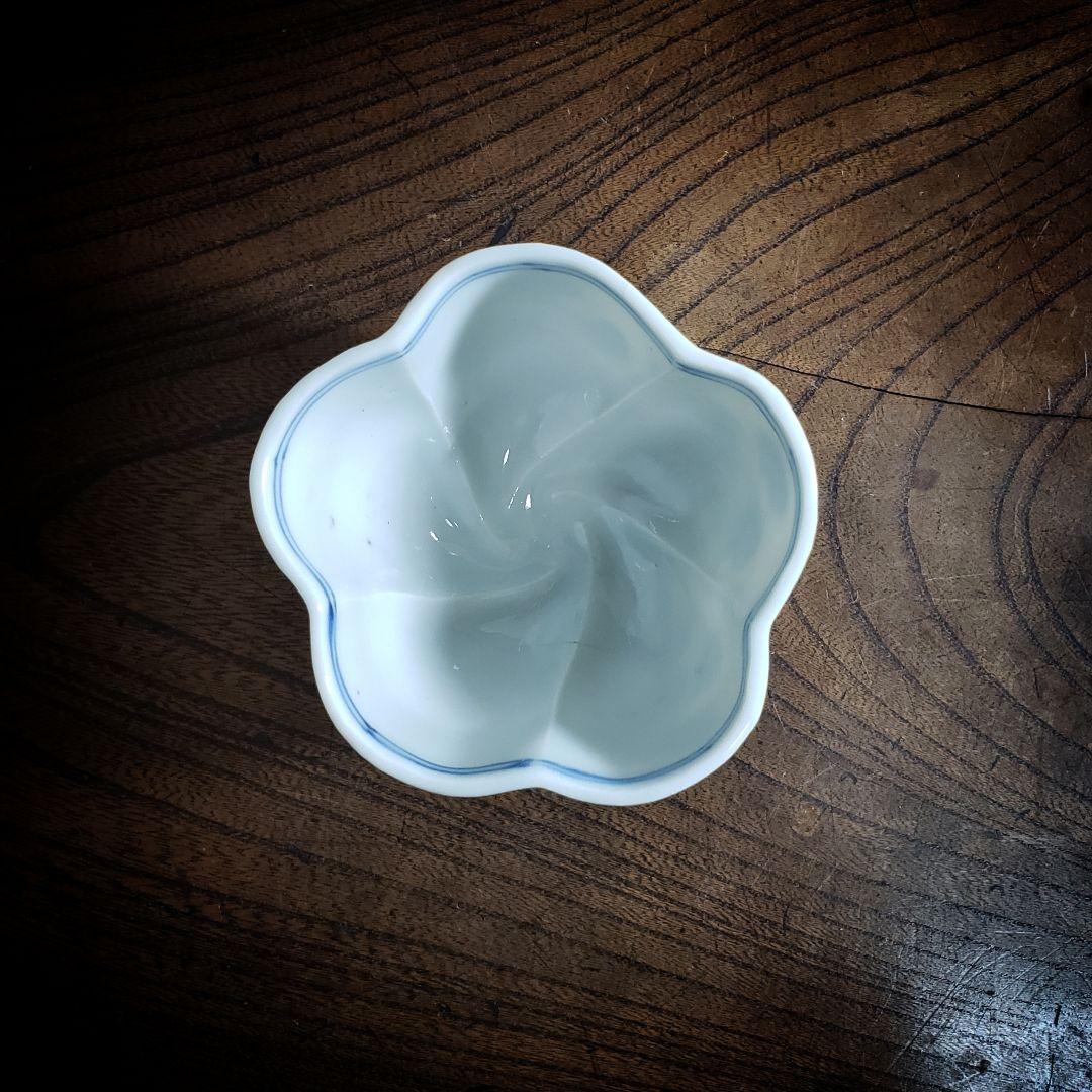 向付　染付　古伊万里　捻り花形　葵　草文様　江戸　訳あり　ニュウ　小鉢　蕎麦猪口