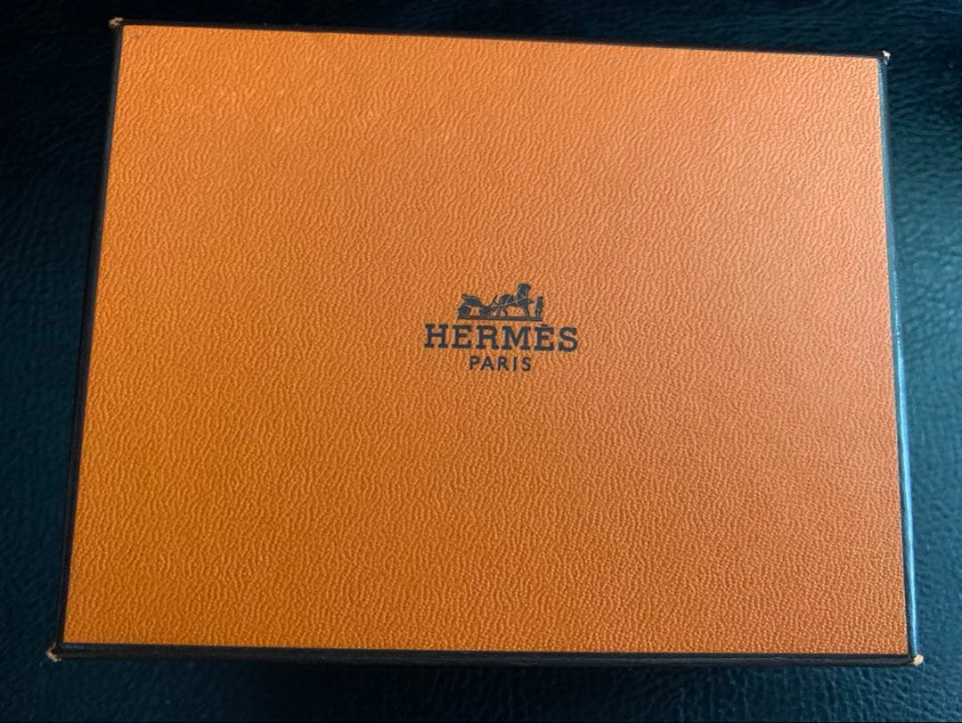 HERMES エルメス　ルヴァン　キャトル　ケース　小銭　未使用　オレンジ