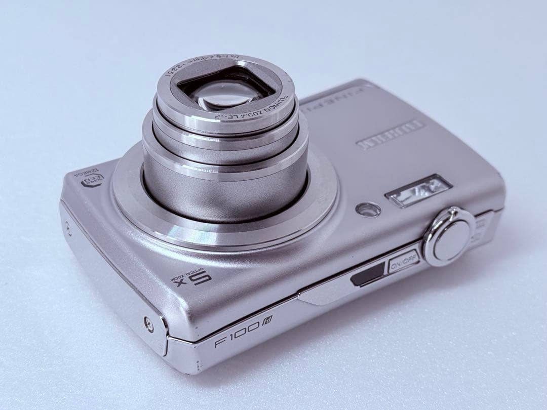 FUJIFILM FINEPIX F100fd 動作確認済 シルバー 5倍ズーム