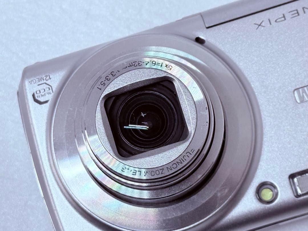 FUJIFILM FINEPIX F100fd 動作確認済 シルバー 5倍ズーム