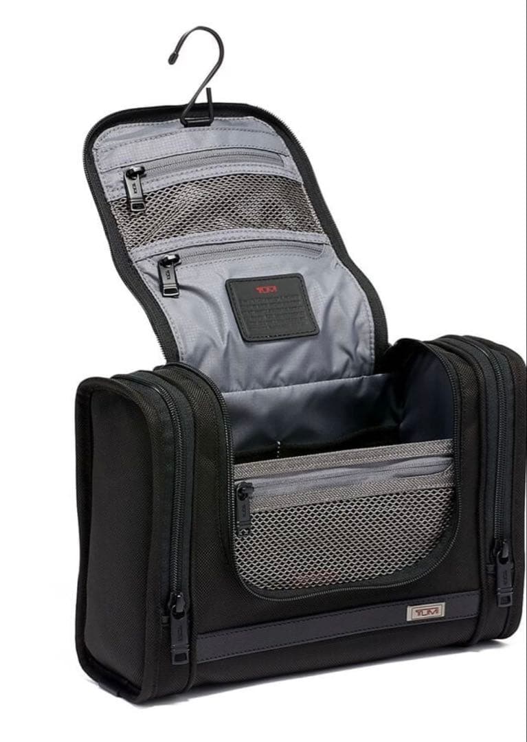 Tumi alpha3 ハンギング　トラベル　キット