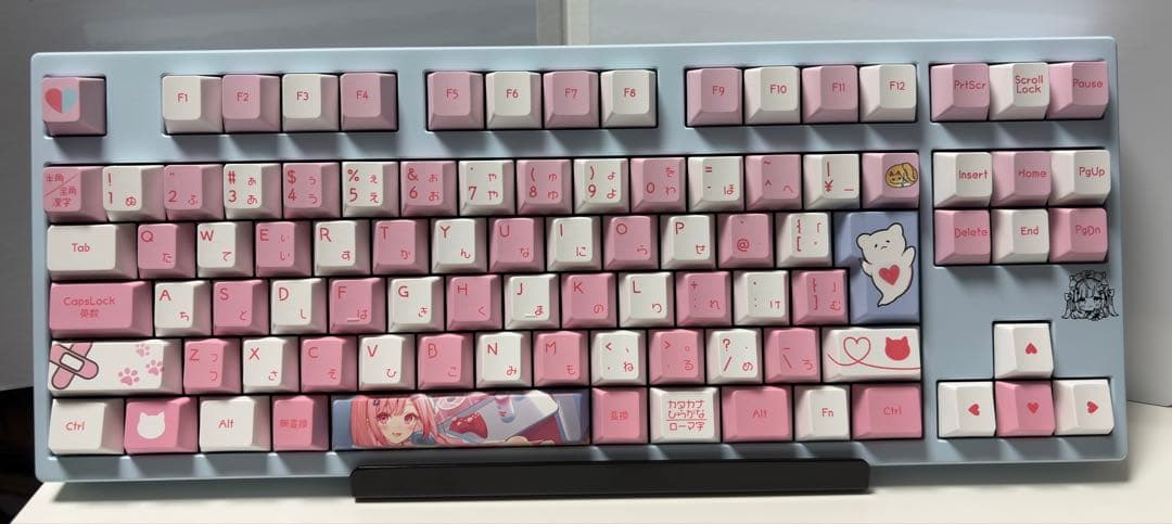 『結城さくな』 × AMICIS コラボゲーミングキーボード　ホログラムカード付