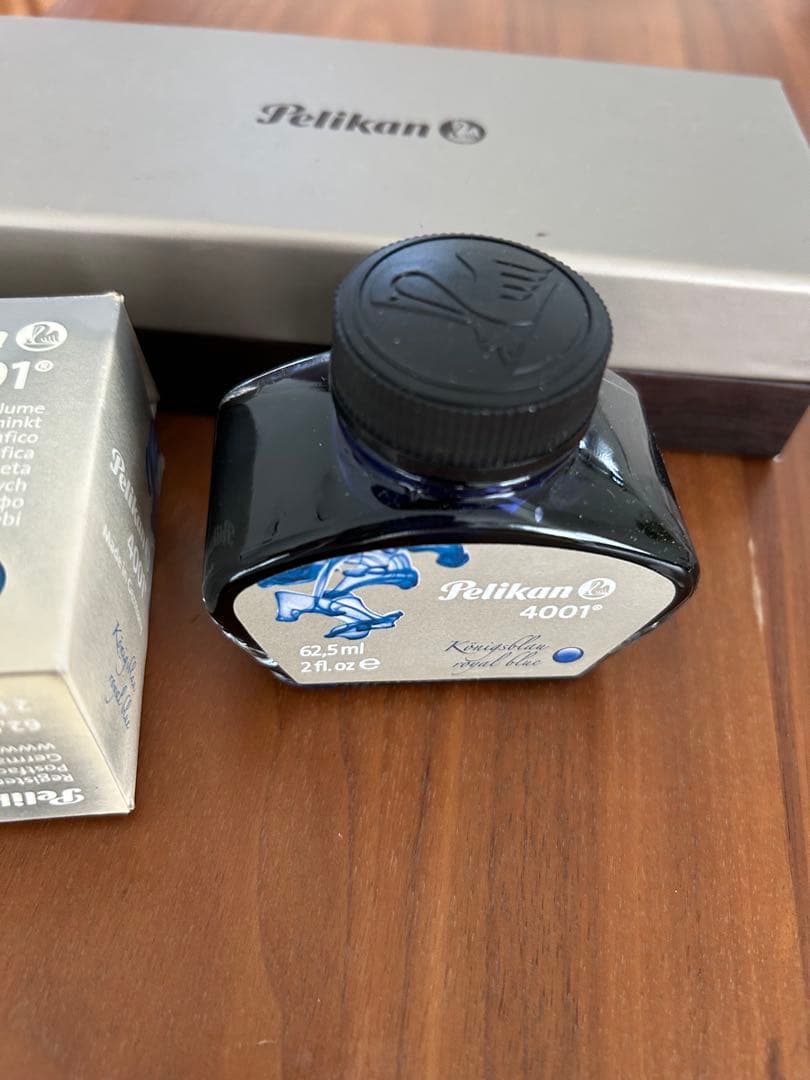 【みやさと様】Pelikan 万年筆 グリーンマーブル　インク付き